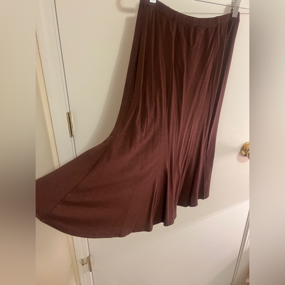 Two piece set - Picture 3 of 10